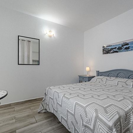 Primavera Tranquil Retreat 2-Bedroom Apartment With Balcony, Garden View & Fiber Wifi Arona Kültér fotó