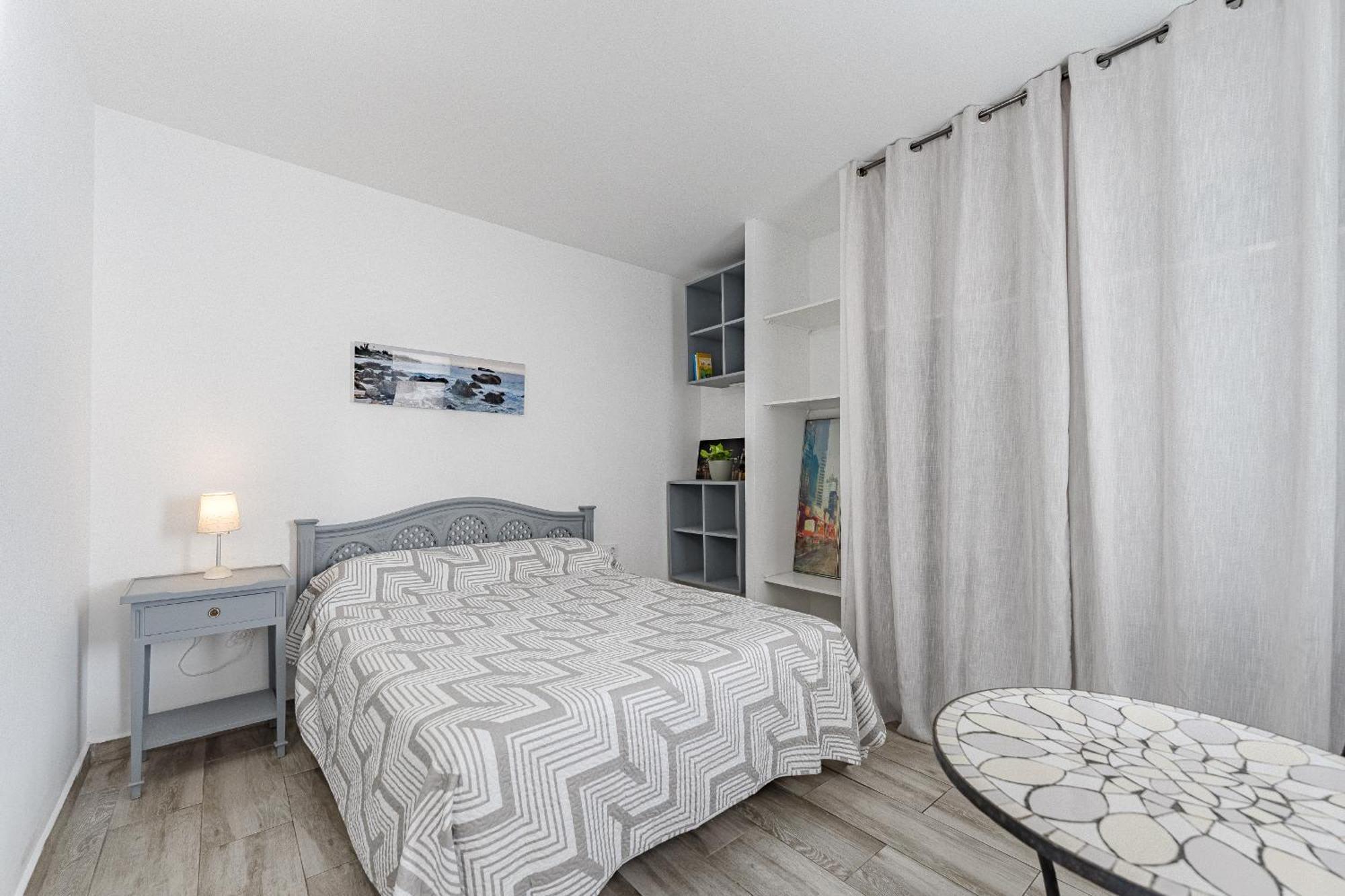 Primavera Tranquil Retreat 2-Bedroom Apartment With Balcony, Garden View & Fiber Wifi Arona Kültér fotó